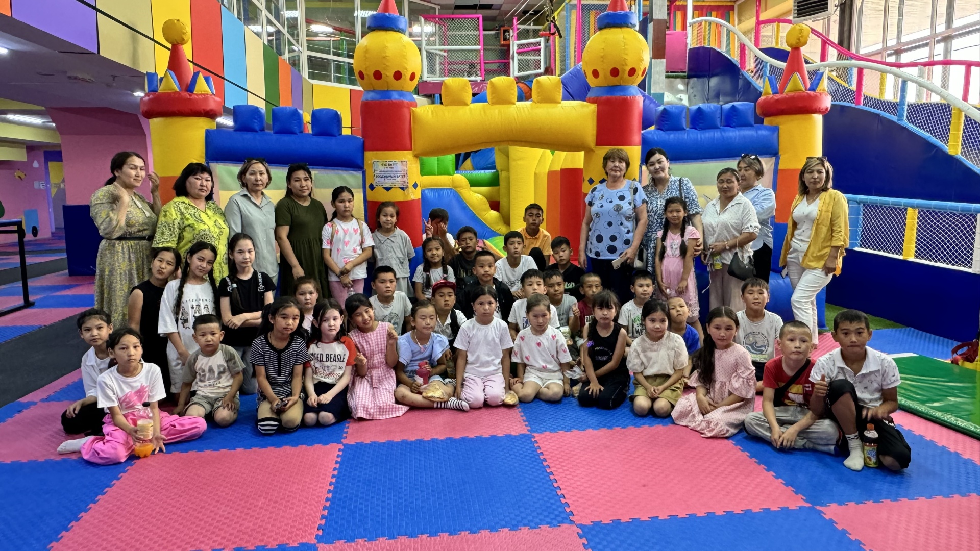 Детский праздник в Kids Park Dzhafar
